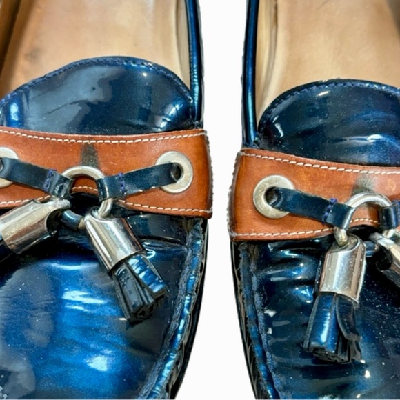 Stuart Weitzman Navy (patent) & Tan Leather Loafers Size 9 - Picture 2 of 6